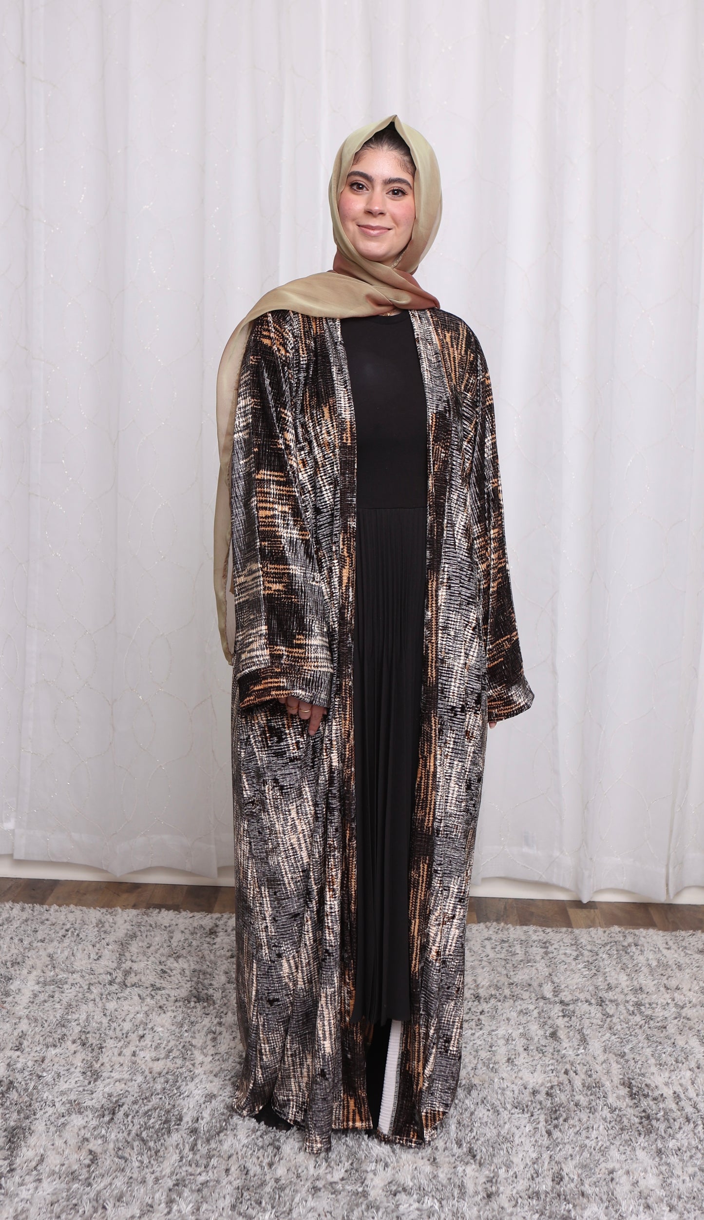 Nour Oversized Abaya - Marbled Pleated Stretch Velvet