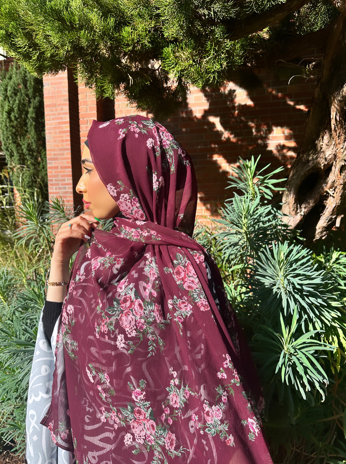 Crinkle Chiffon Hijab: Halal Merlot Floral