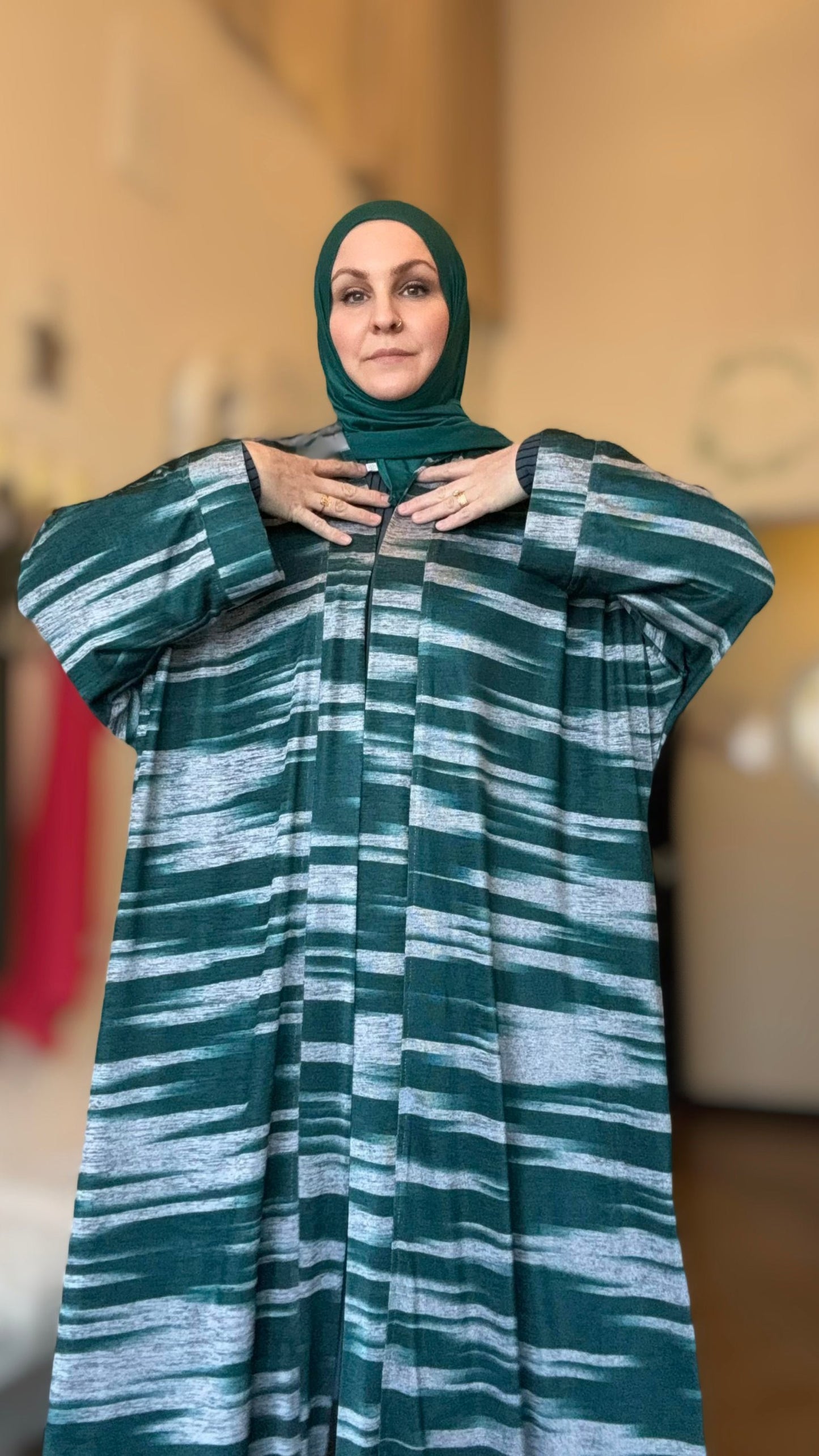 Nour Oversized Abaya - Green Lightning