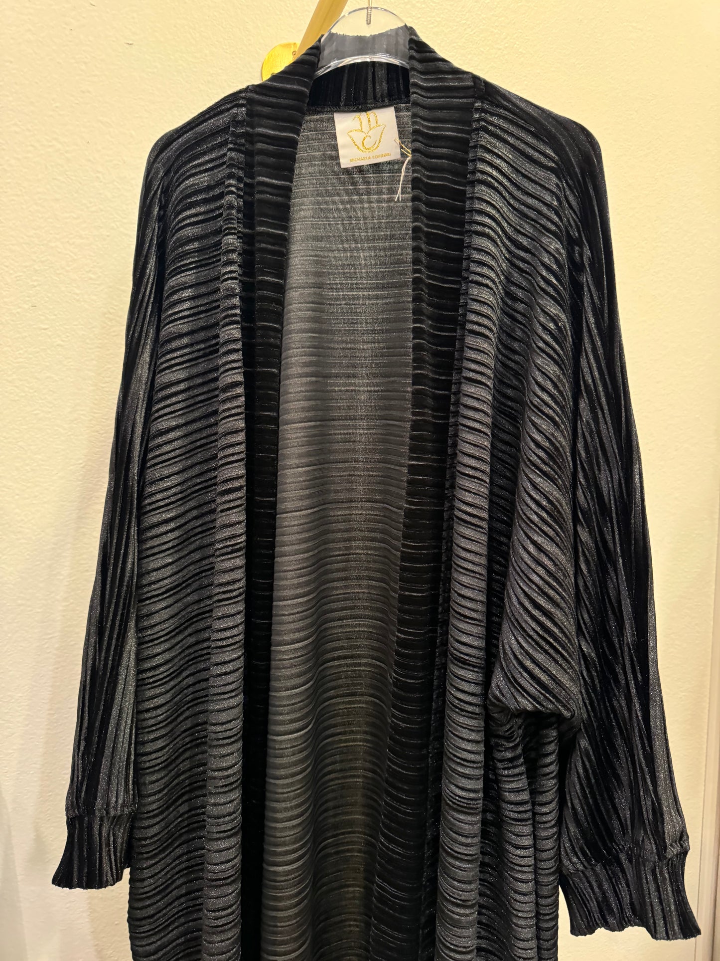 Nour Oversized Abaya - Black Pleated Stretch Velvet