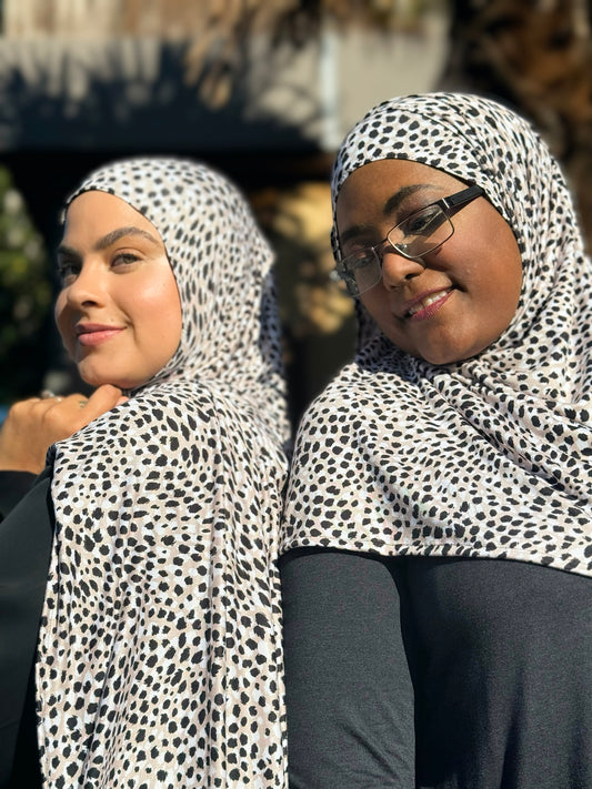 Printed Jersey Hijab: Subtle Tigre