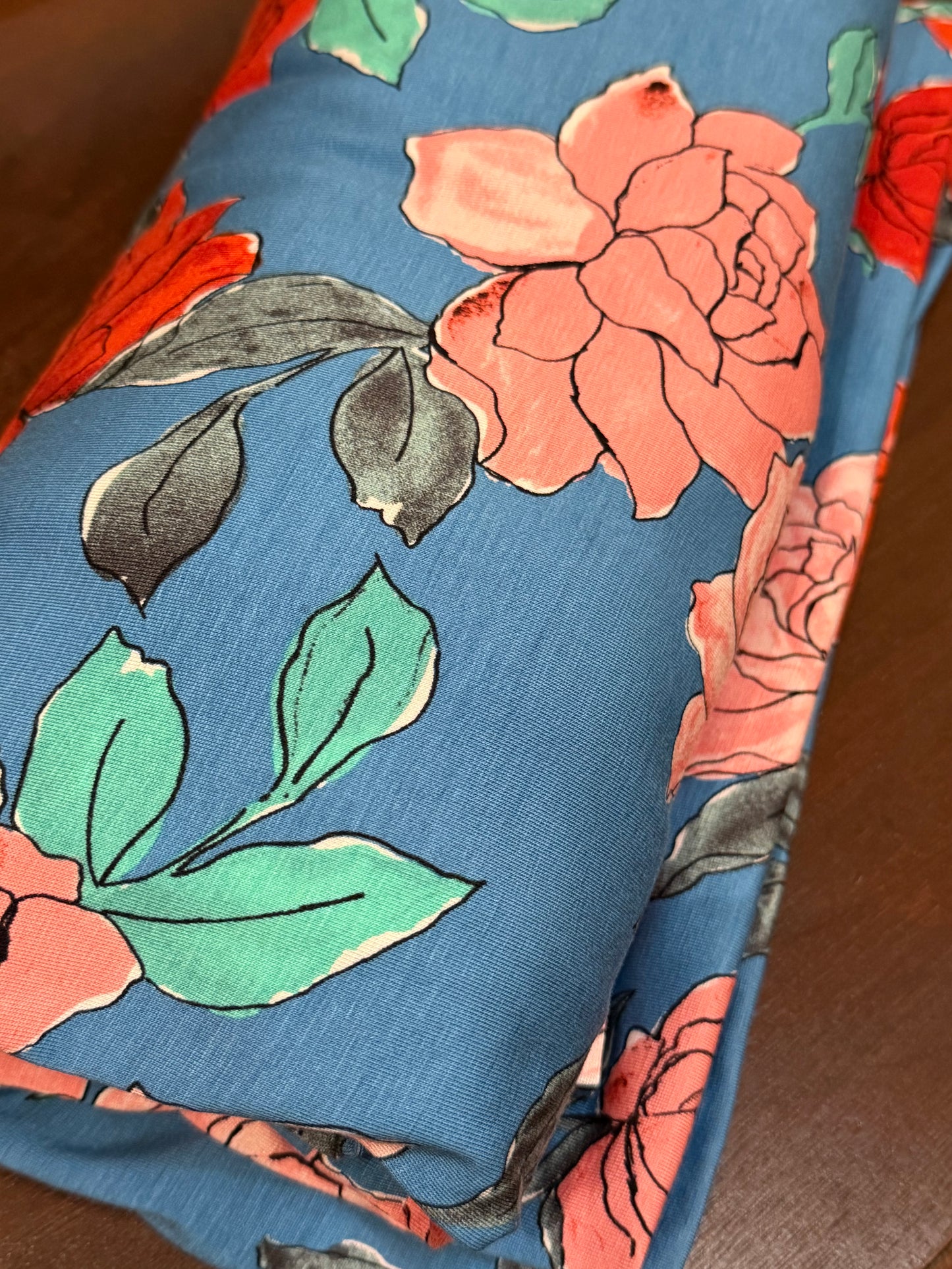 "Retro Roses" Rayon Lycra Jersey Prayer Set