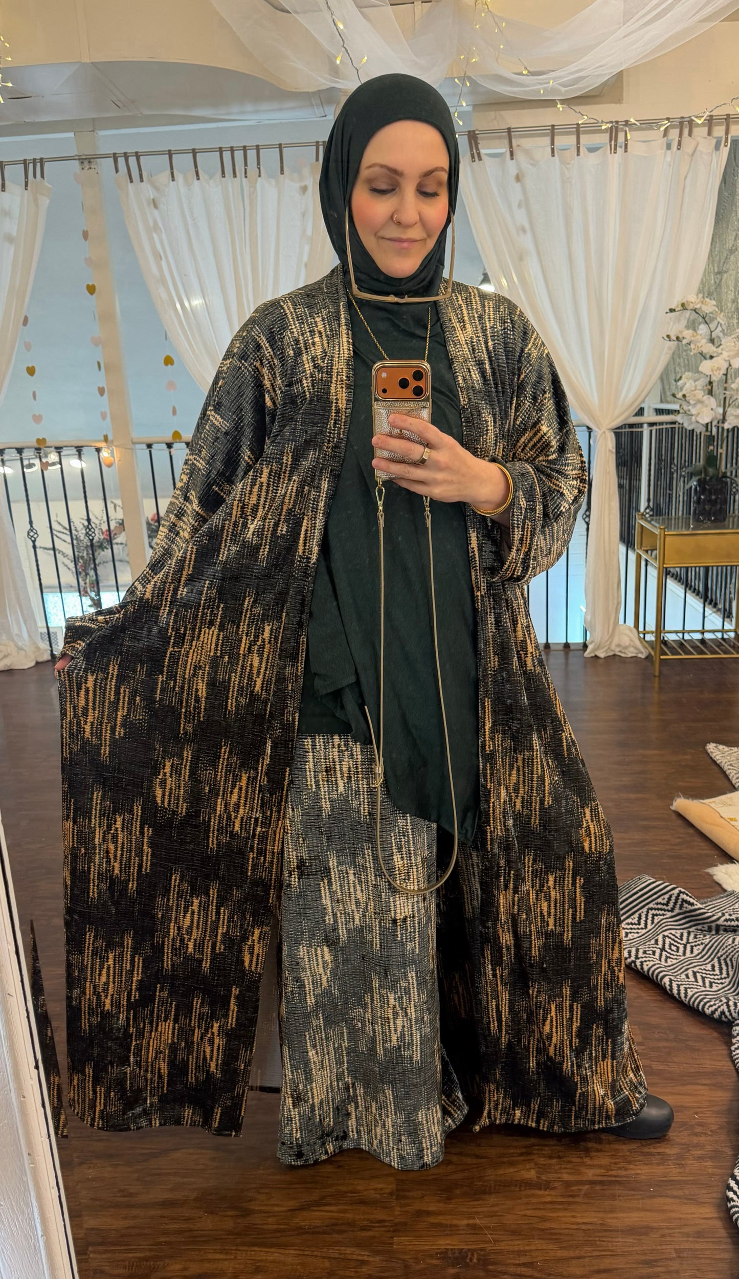 Pleated Stretch Velvet Palazzo Pant: Marbled