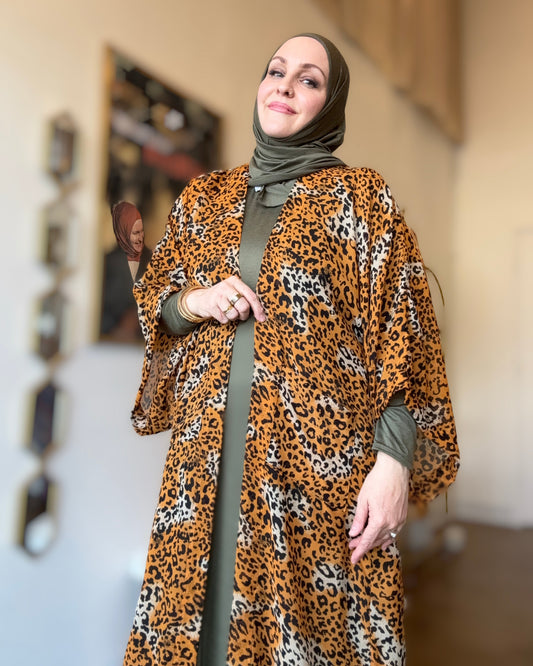 Signature MC Kimono: Flirtatious Feline