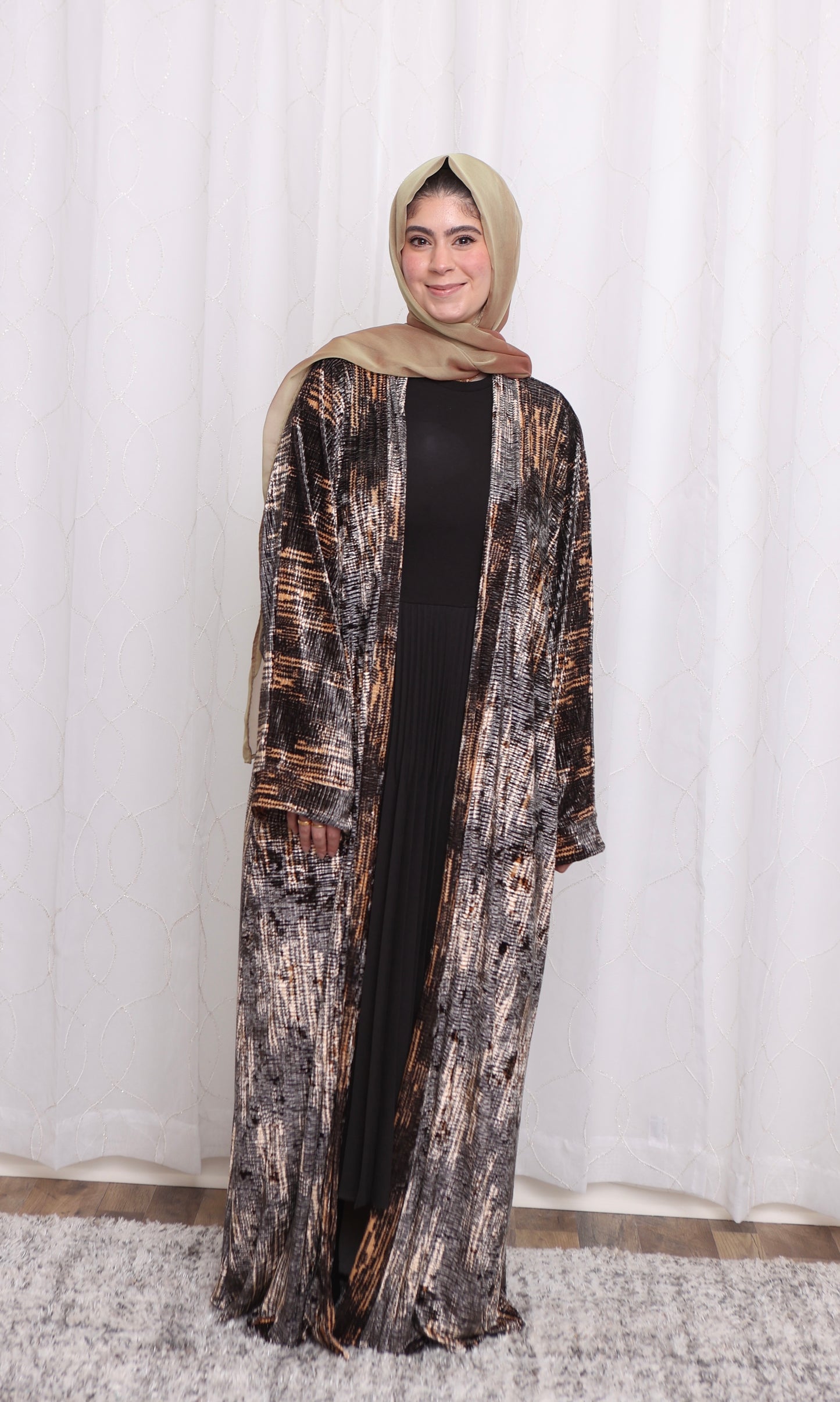 Nour Oversized Abaya - Marbled Pleated Stretch Velvet