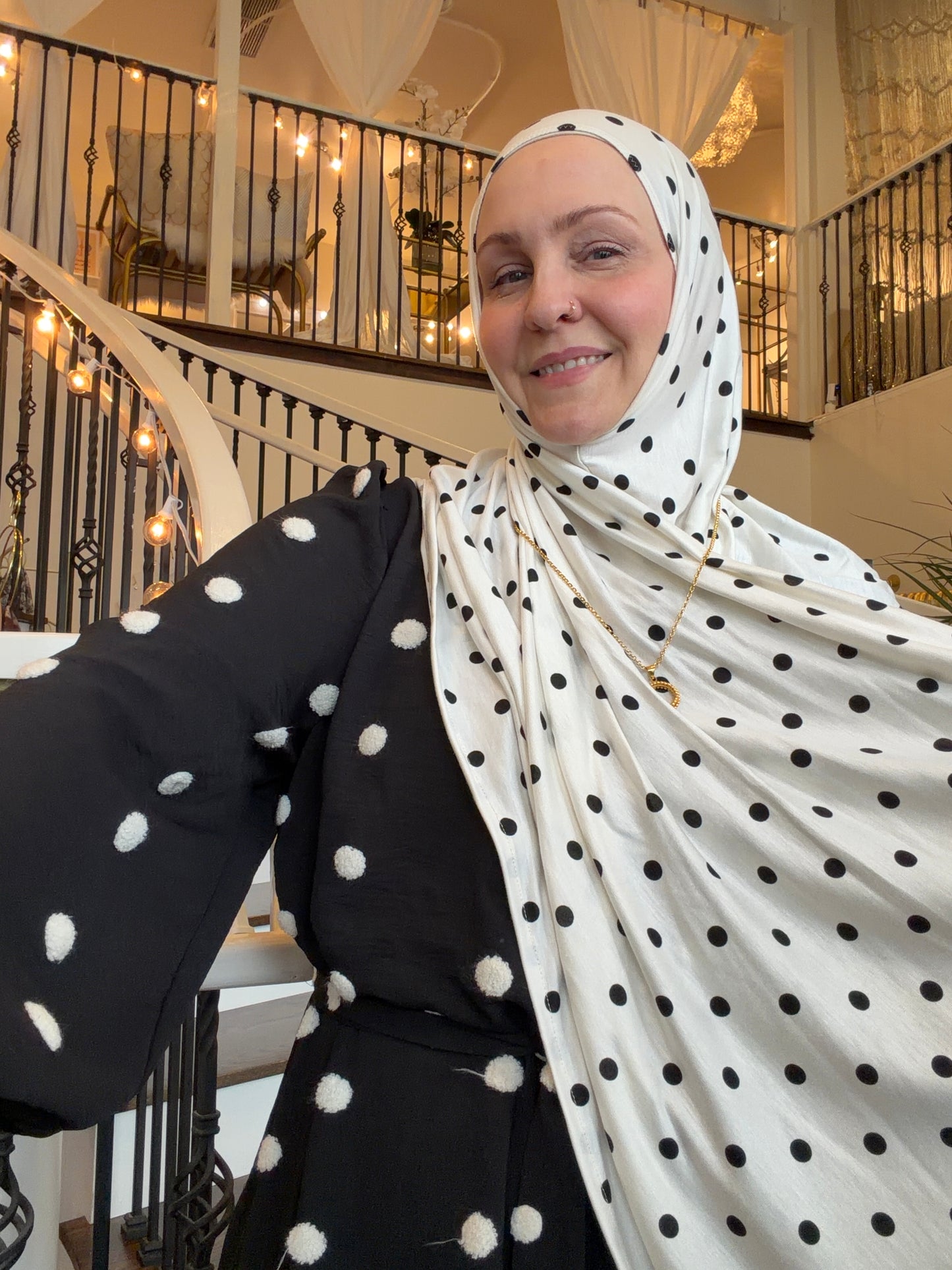 Printed Jersey Hijab: Tres Classic Polka Dots