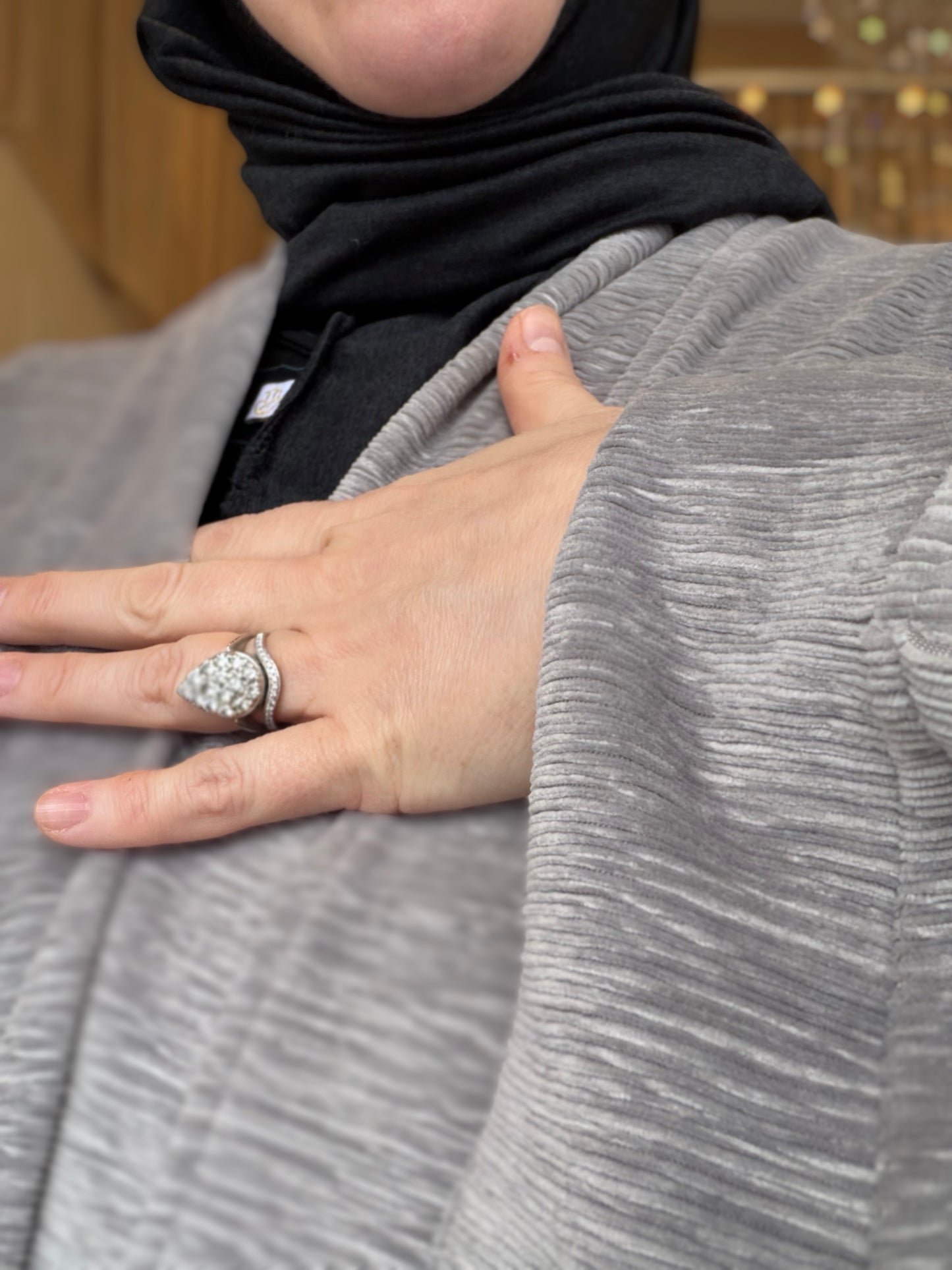 Nour Oversized Abaya - Plush Plisse Velour
