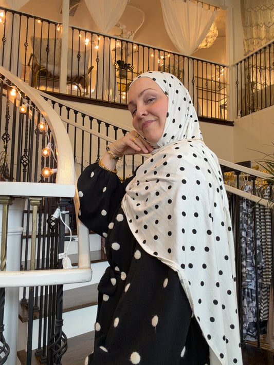 Printed Jersey Hijab: Tres Classic Polka Dots