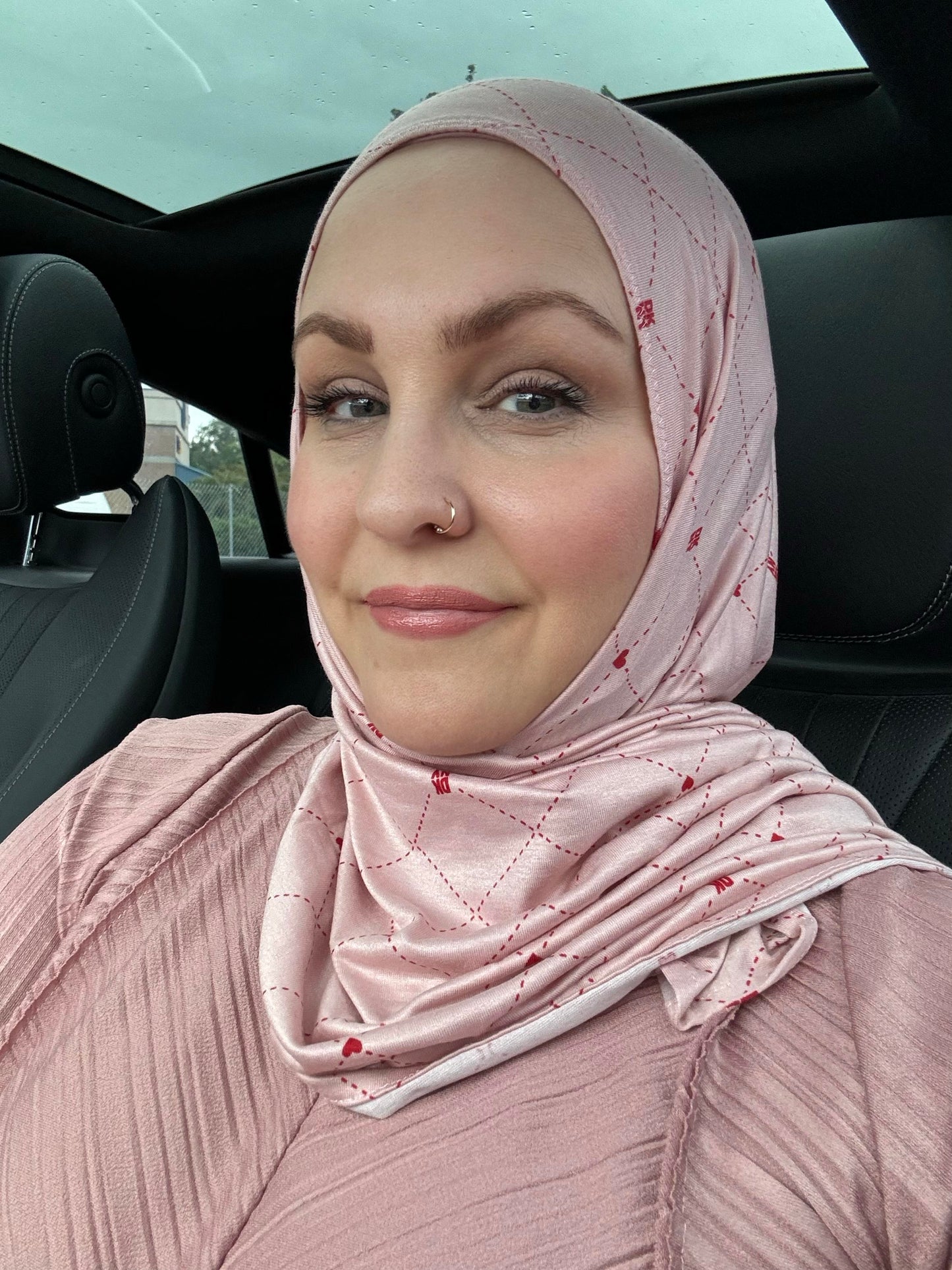 Printed Jersey Hijab: Connected Blush Hearts