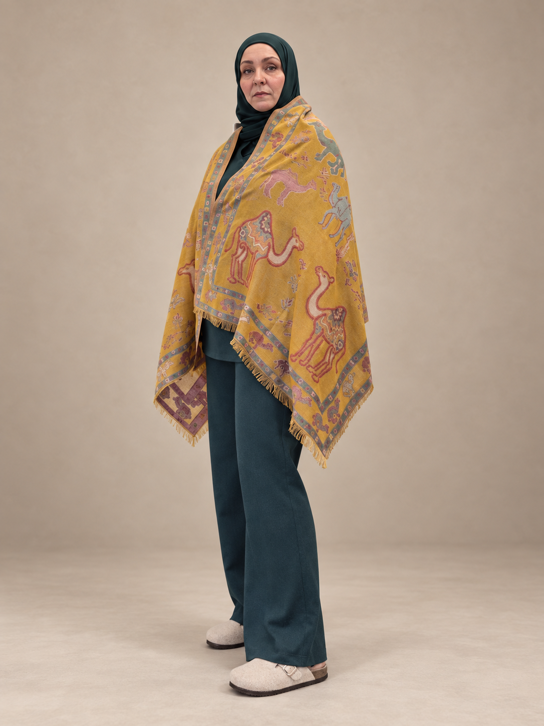 Caravan Camels Pashmina — Souq Hareem