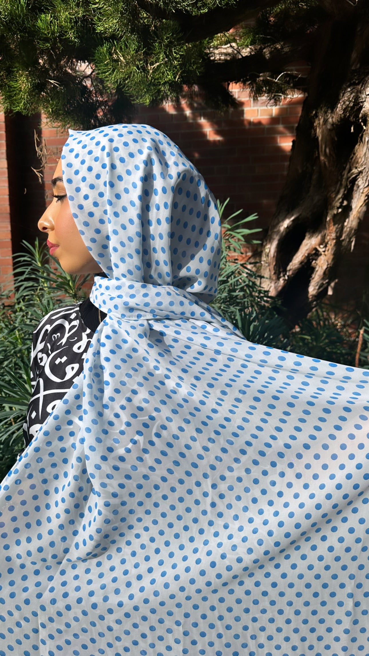 Chiffon Hijab: White & Turquoise Polka Dot