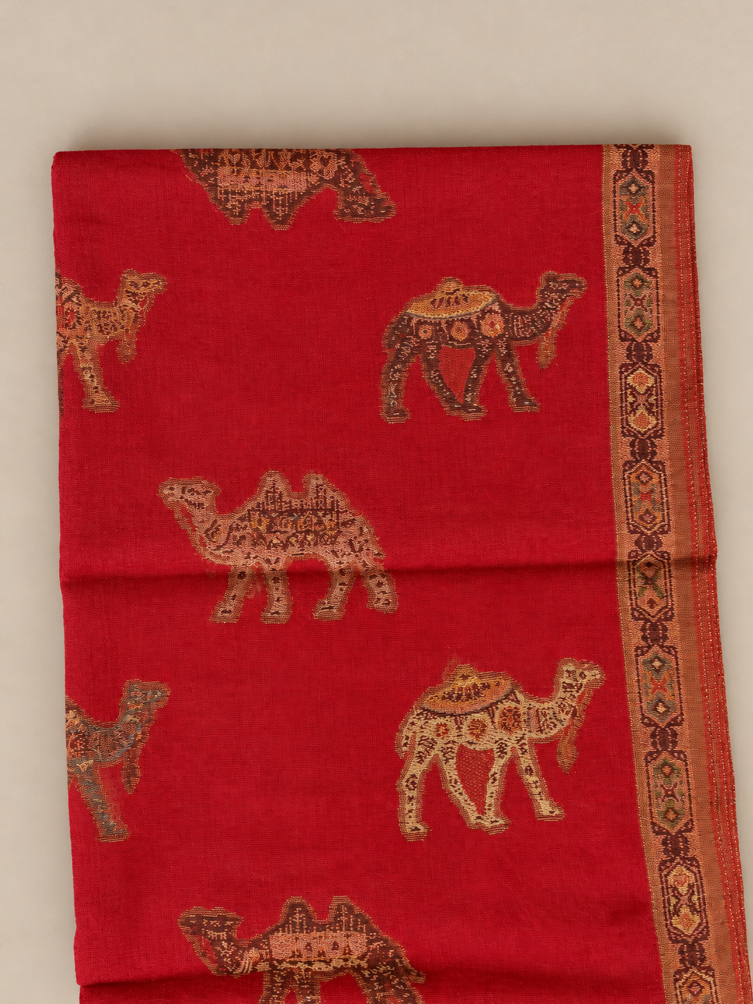 Caravan Camels Pashmina — Souq Hareem
