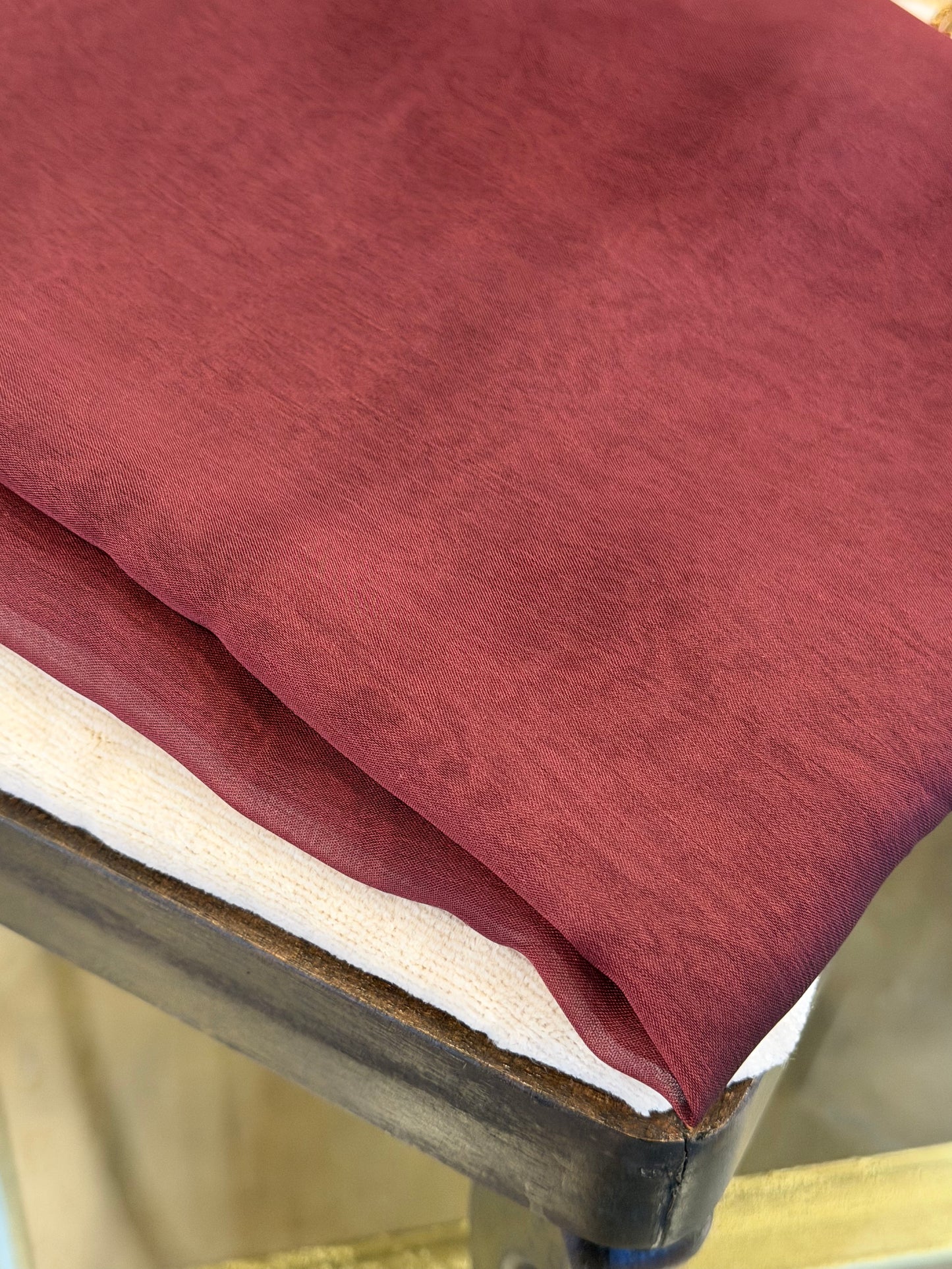 Iridescent Chiffon Hijab: Burgundy