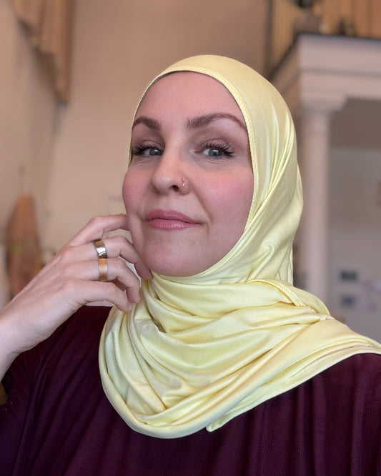 Performance Jersey Hijab: Buttercream