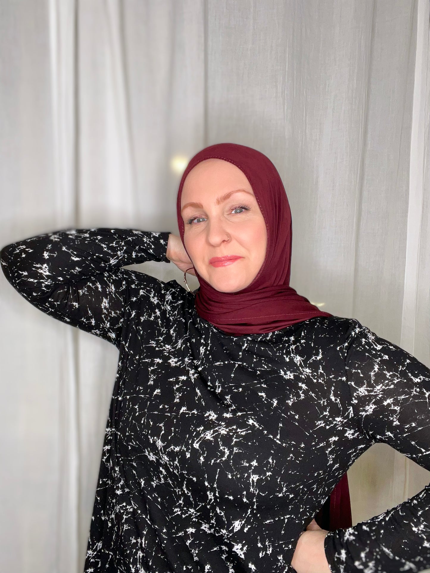 Performance Burnout Jersey Hijab: Burgundy Vino