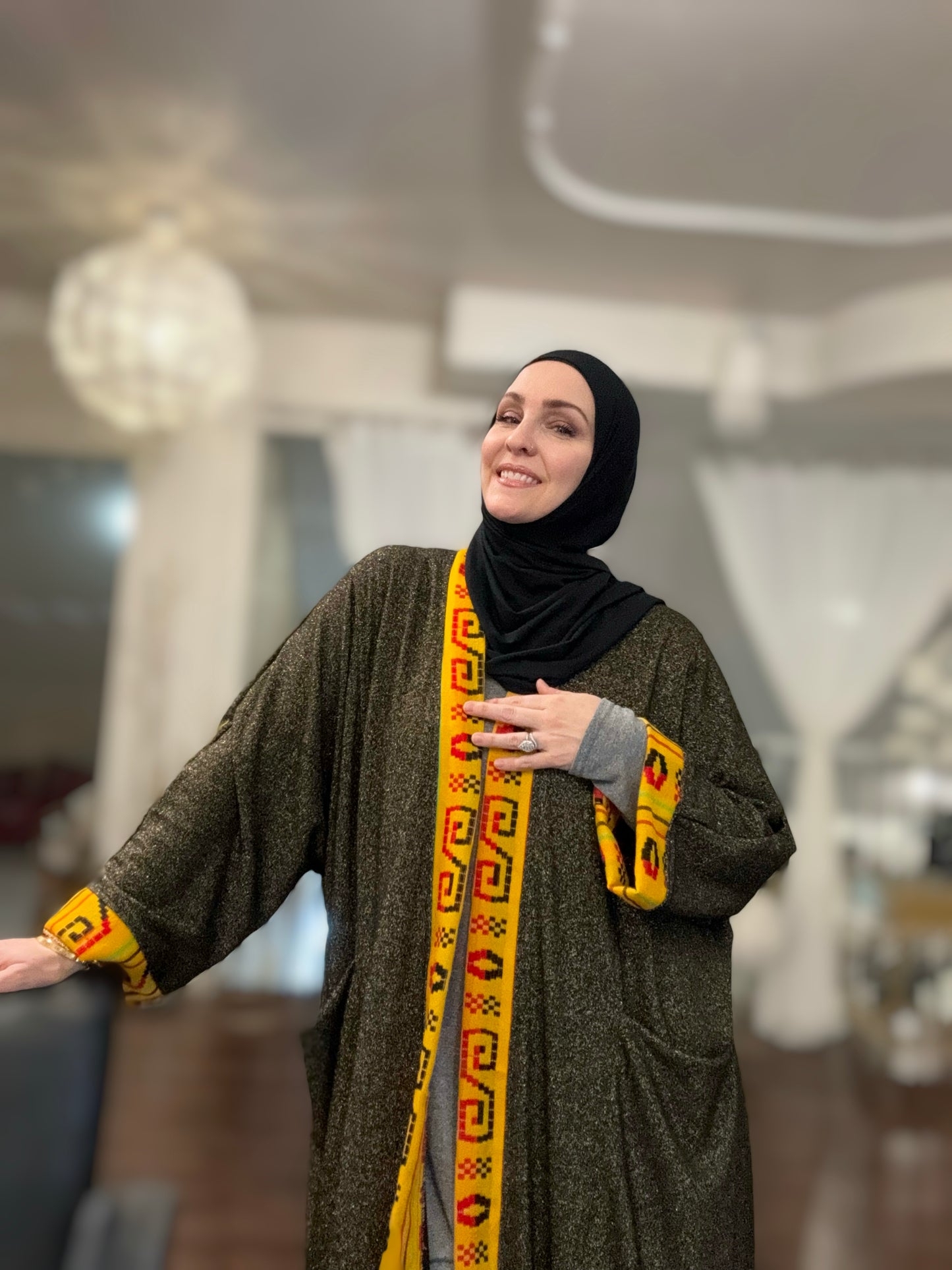 Guadalupe Sweater Knit Abaya – Mexican Gold Metallic