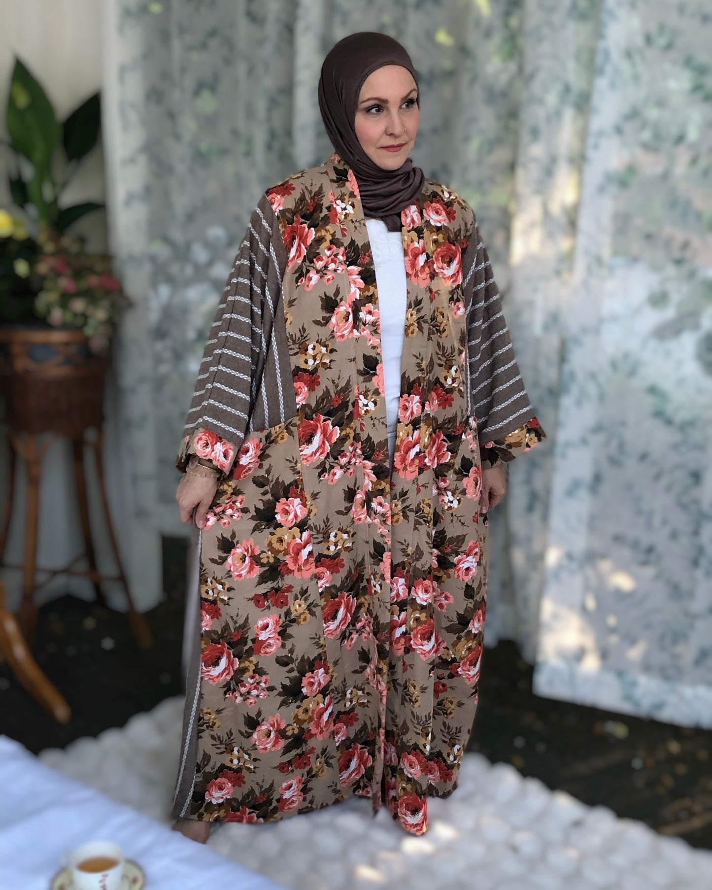 Pocket Anorak Abaya — Terracotta Rose Garden