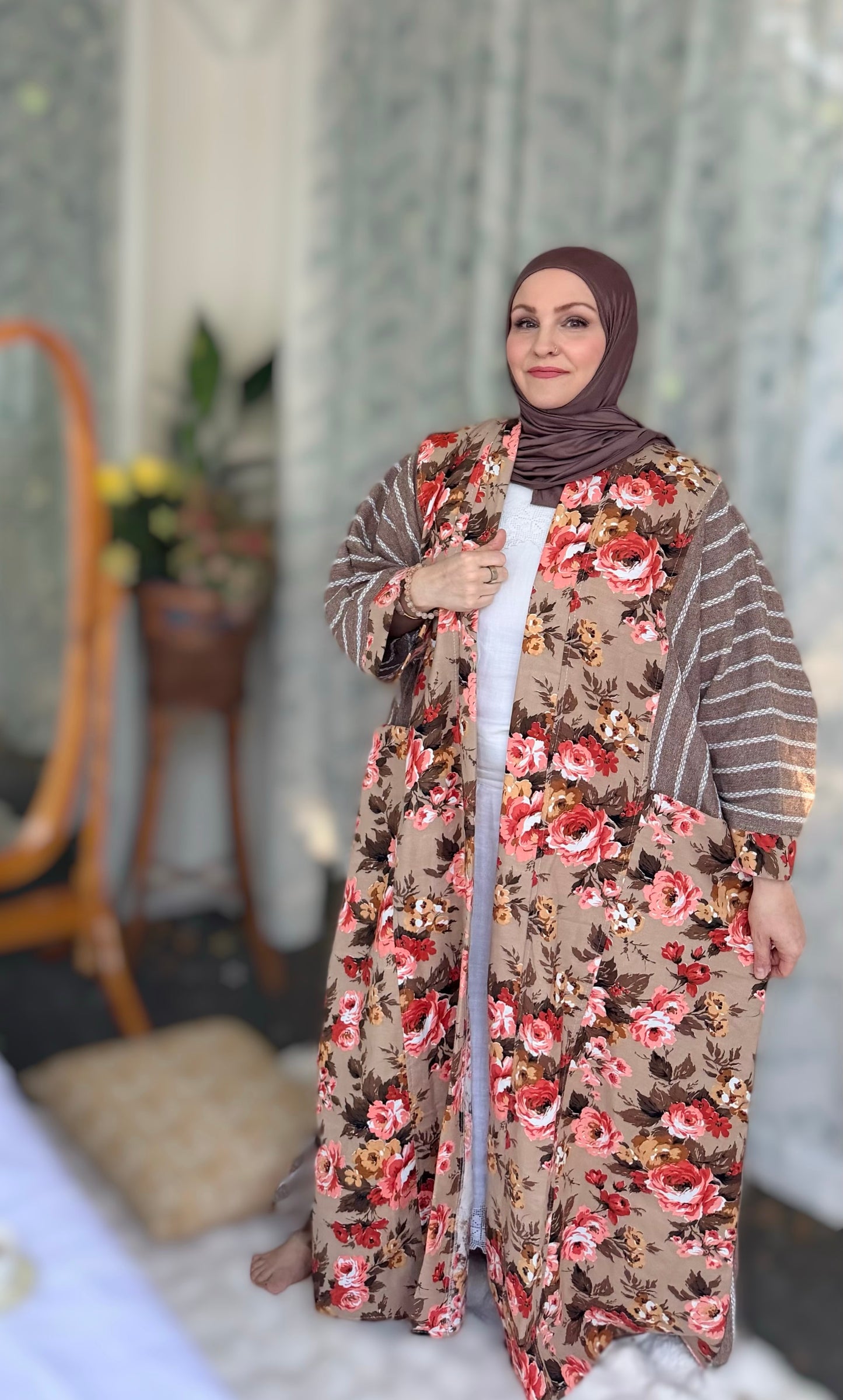 Pocket Anorak Abaya — Terracotta Rose Garden