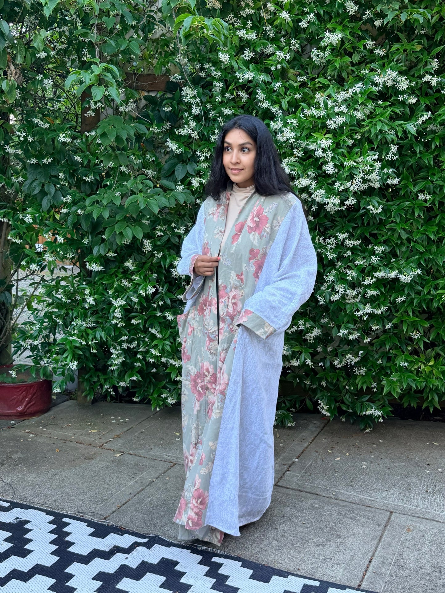 Pocket Anorak Abaya — Hibiscus & Ivory