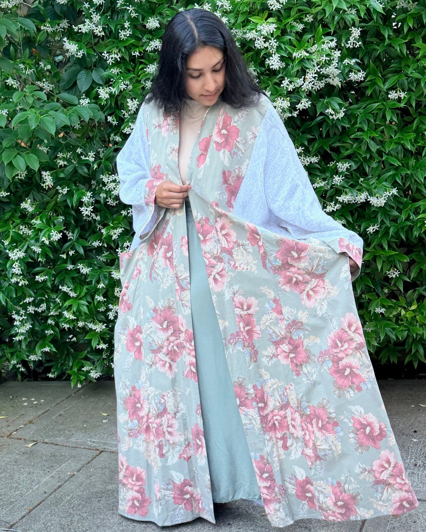 Pocket Anorak Abaya — Hibiscus & Ivory