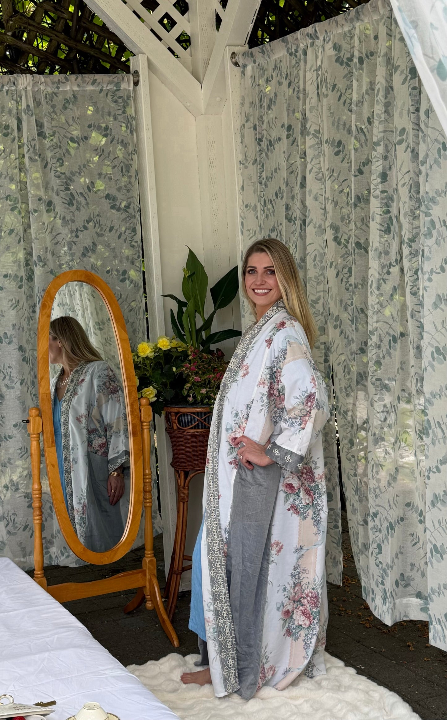 Pocket Anorak Abaya — Ribbon & Rose