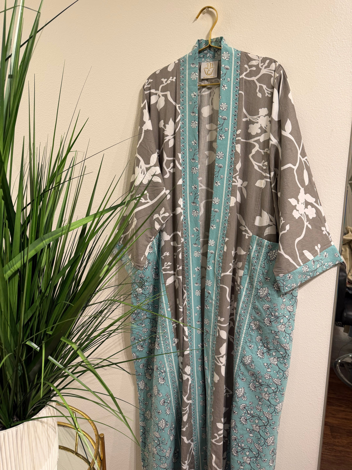 Upcycled Pocket Anorak Abaya — Iznik Garden