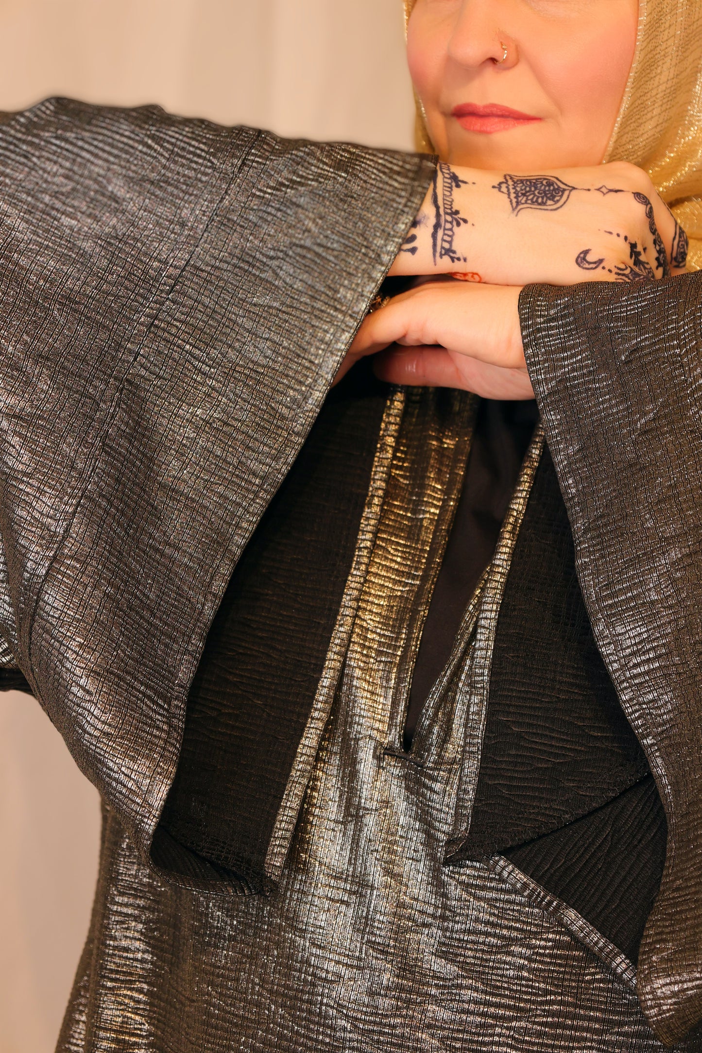 Metallic Plisse 70's Goth Abaya: Black Gold