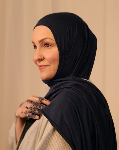 Performance Jersey Hijab: Navy Jagua
