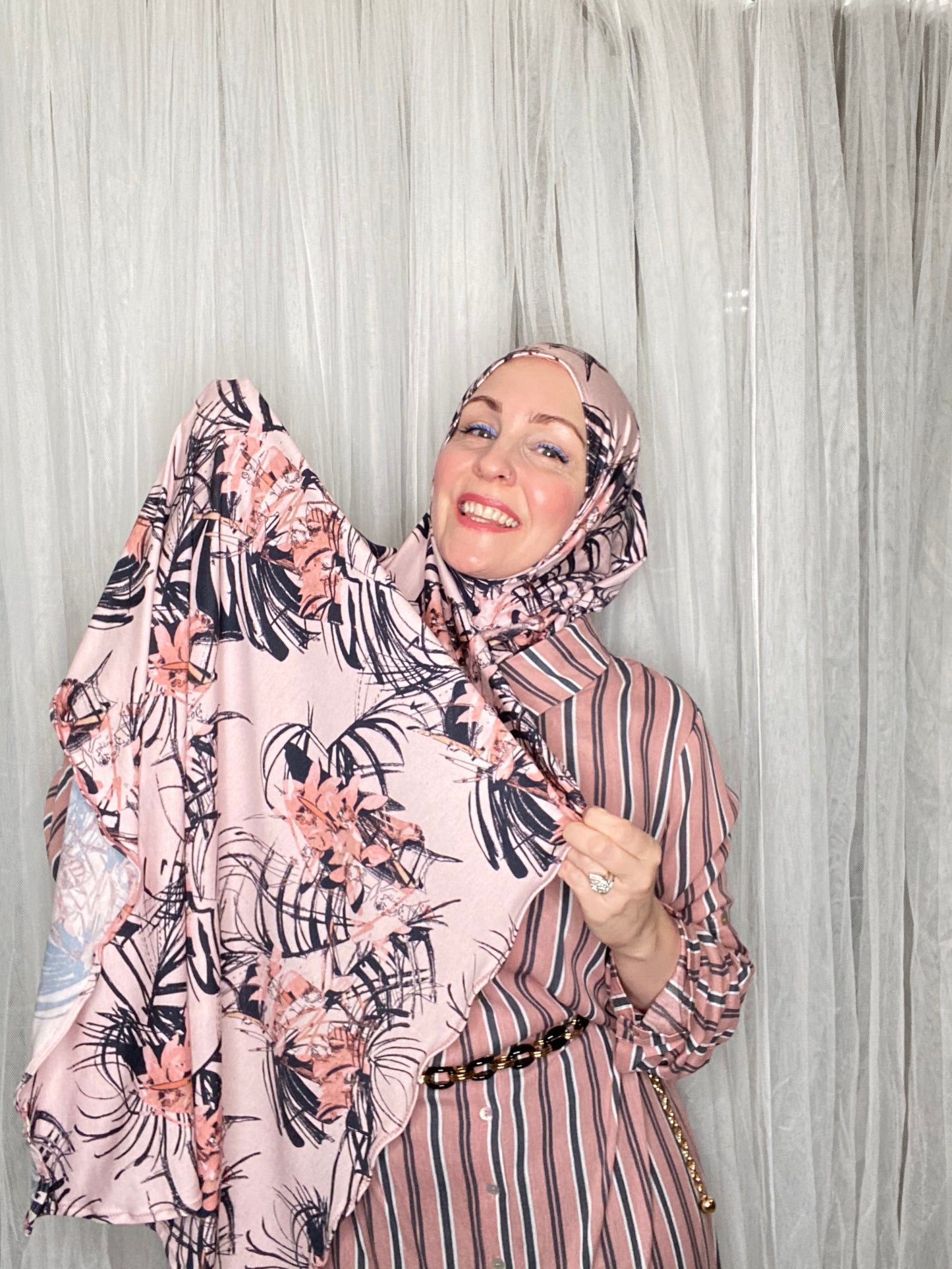 Printed Jersey Hijab: Wispy Dusty Rose Palms