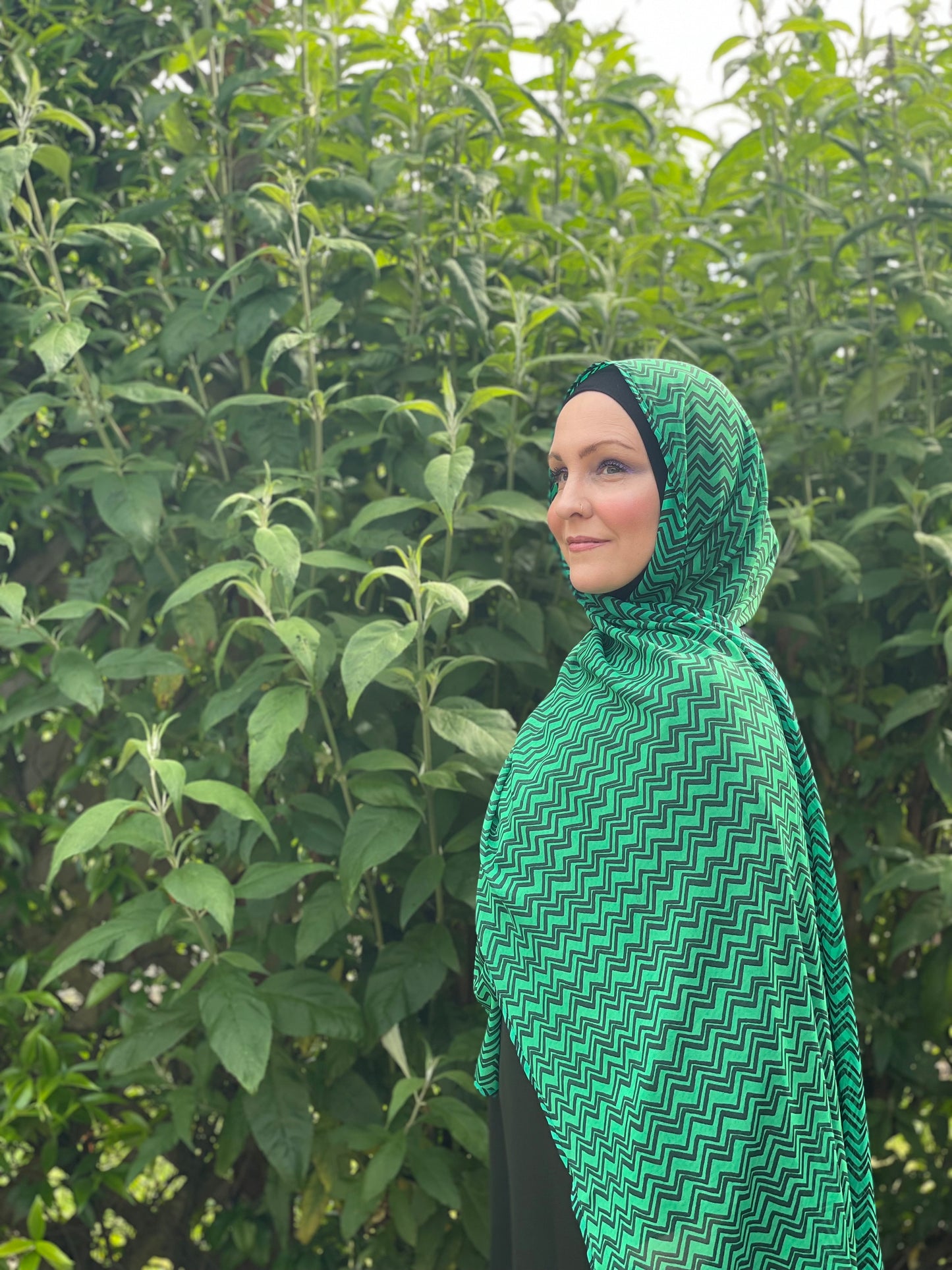 Limited Edition Chiffon Hijab: Green Goddess Zigzag