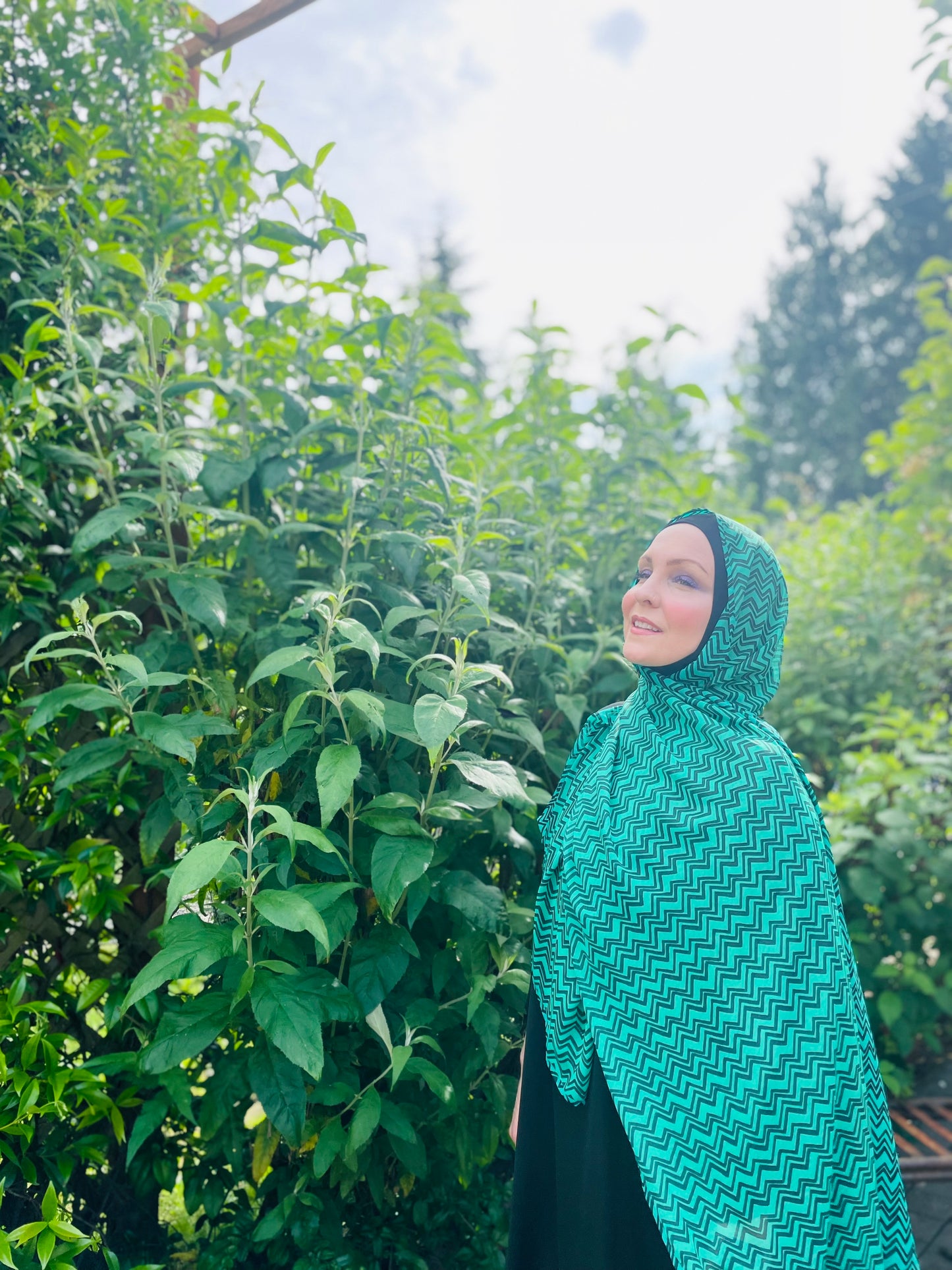 Limited Edition Chiffon Hijab: Green Goddess Zigzag