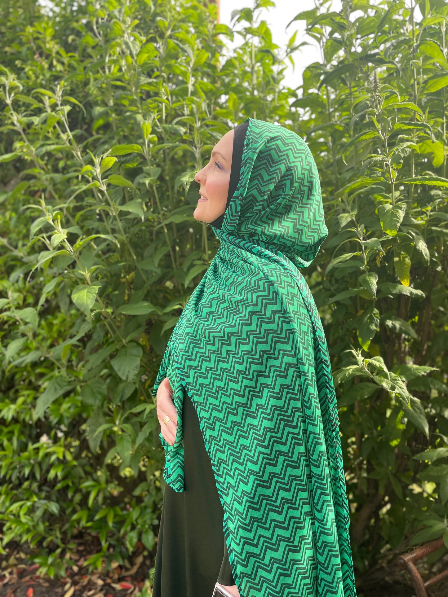 Limited Edition Chiffon Hijab: Green Goddess Zigzag