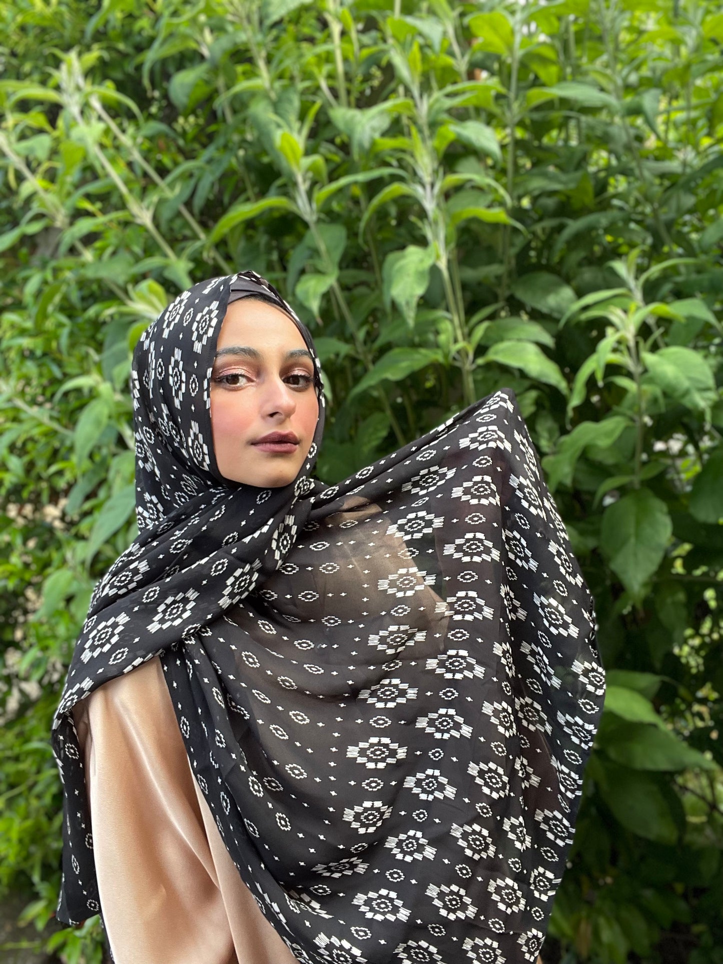 Limited Edition Crepe Chiffon Hijab: Black Diamond