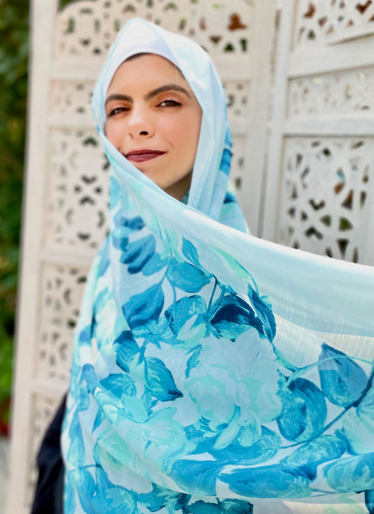 Limited Edition Chiffon Hijab: Blue Watercolor Roses 1.0