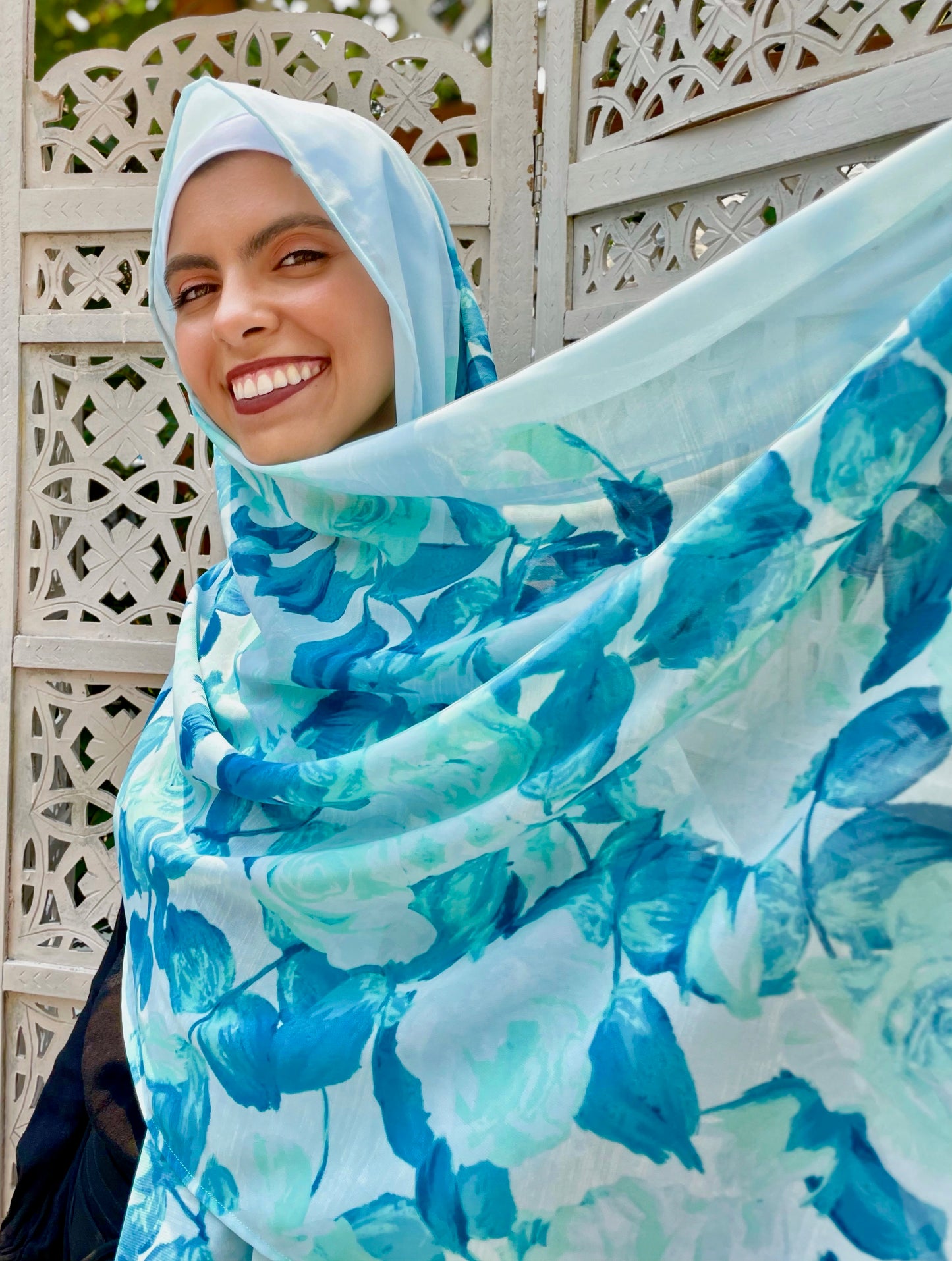 Limited Edition Chiffon Hijab: Blue Watercolor Roses 1.0