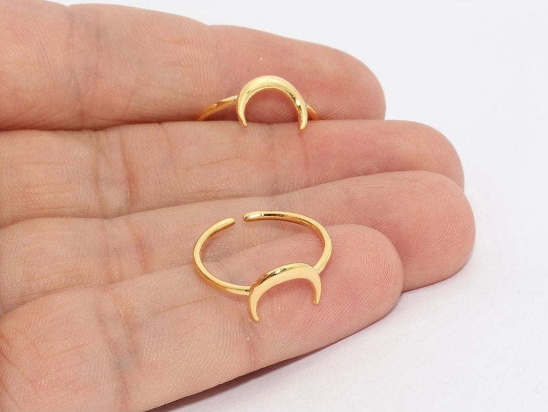 Gold Ring: Crescent Moon