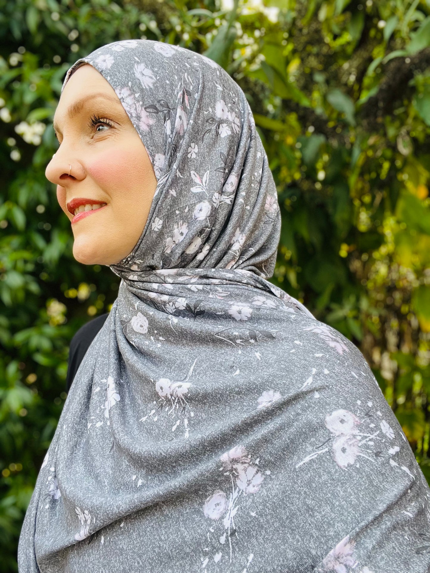 Printed Jersey Hijab: Falling Heather Grey Floral
