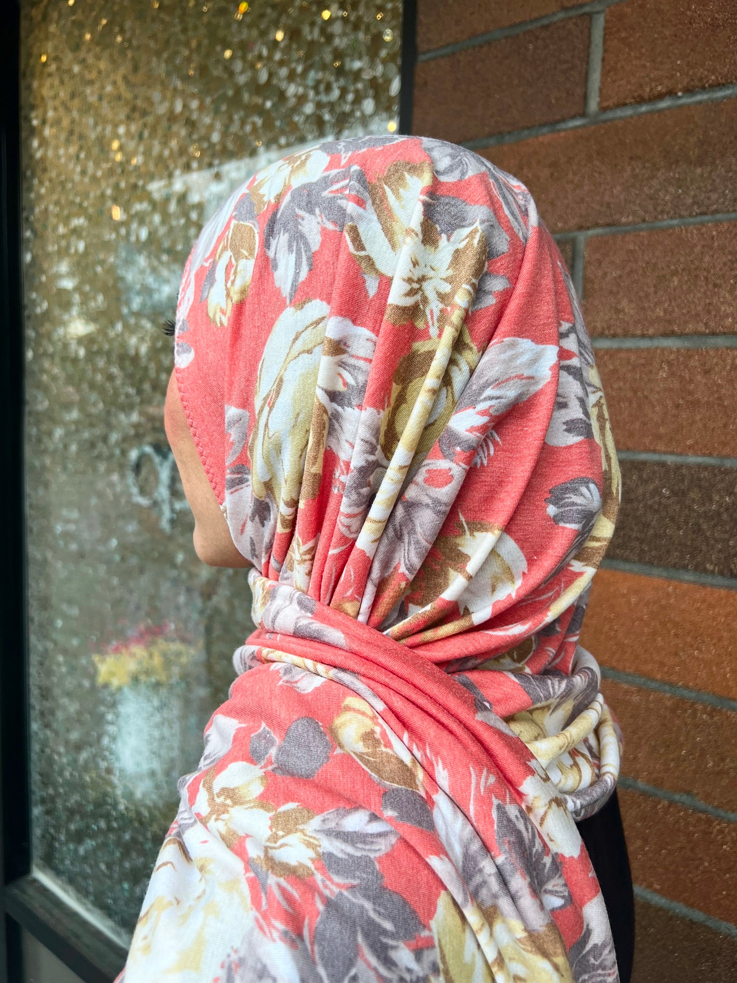 Printed Jersey Hijab: Coral Roses