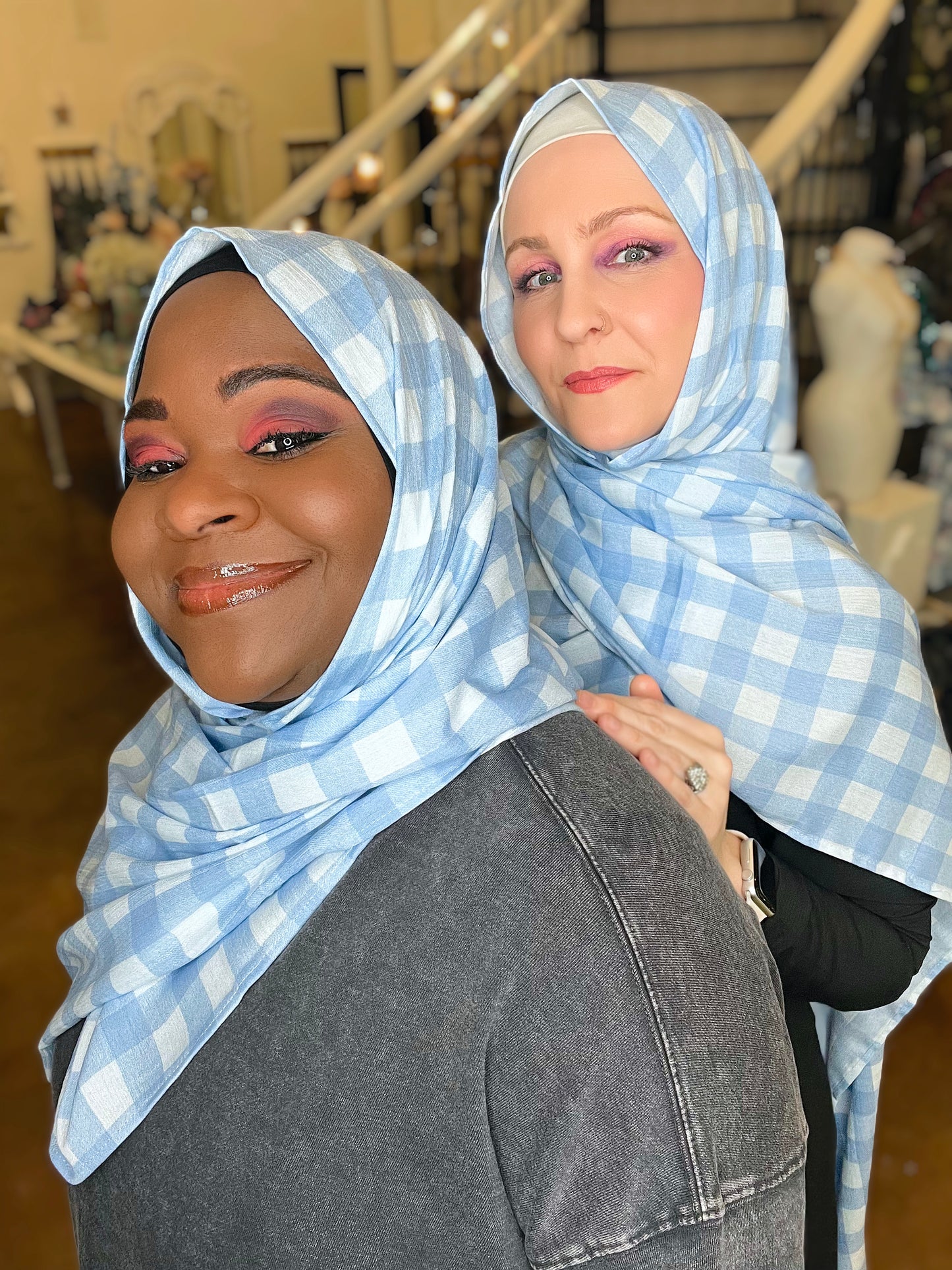 Crinkle Rayon Chiffon Hijab: Retro Squares