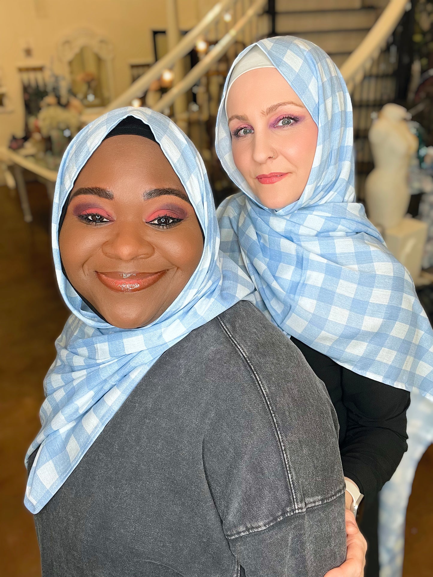 Crinkle Rayon Chiffon Hijab: Retro Squares