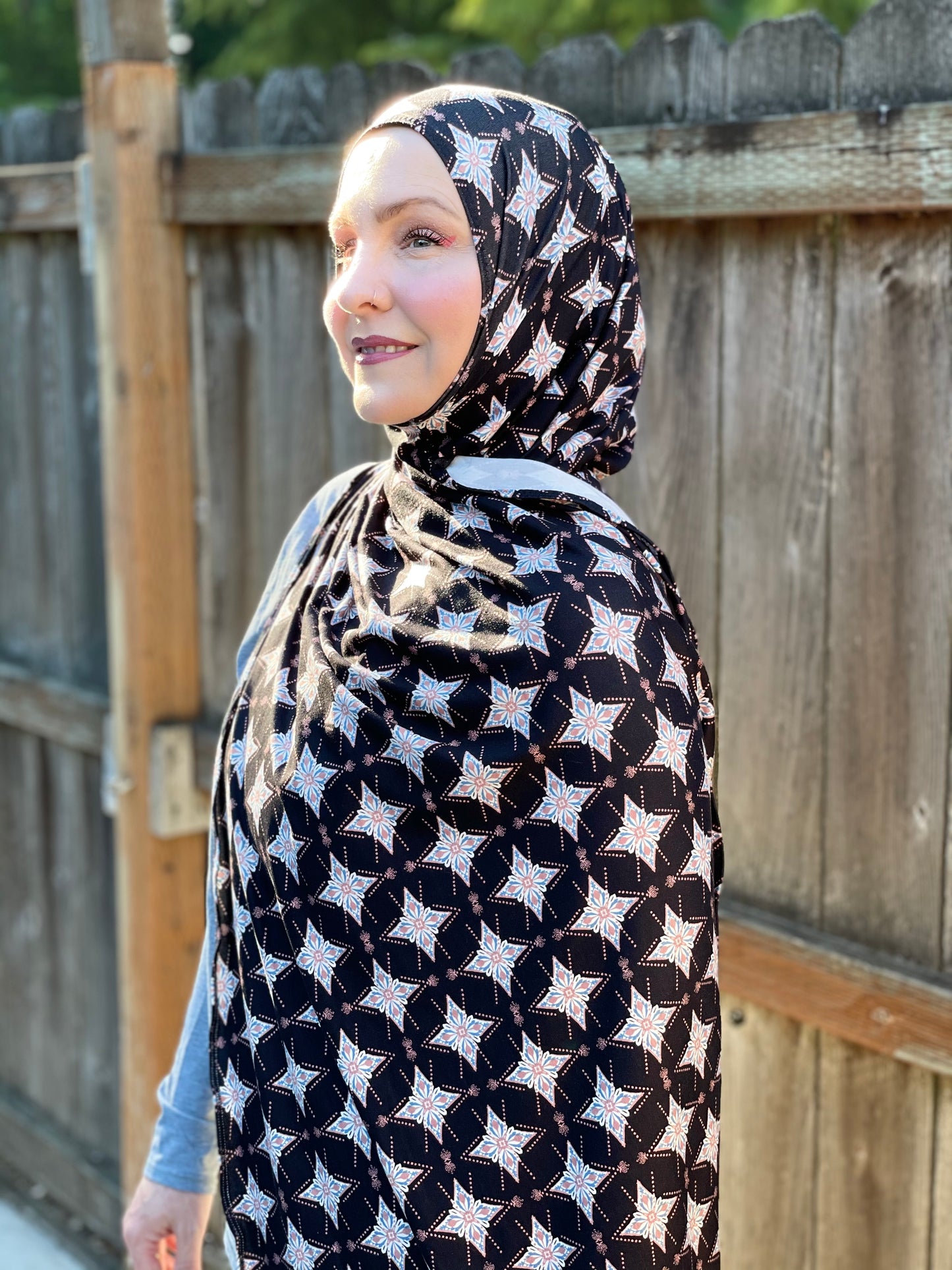 Printed Jersey Hijab: Black Medallion Rose