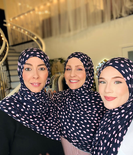 Printed Jersey Hijab: Luscious Lips