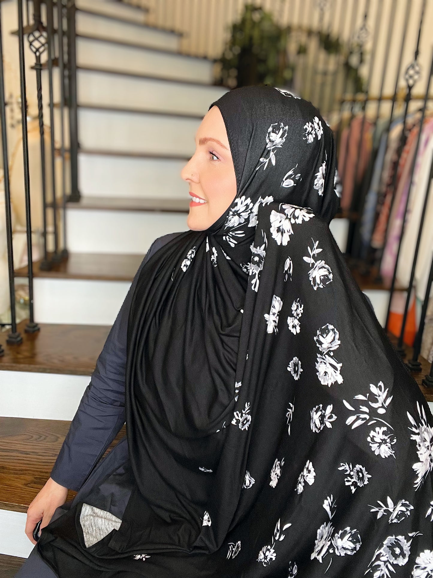 Printed Jersey Hijab: Faded Roses