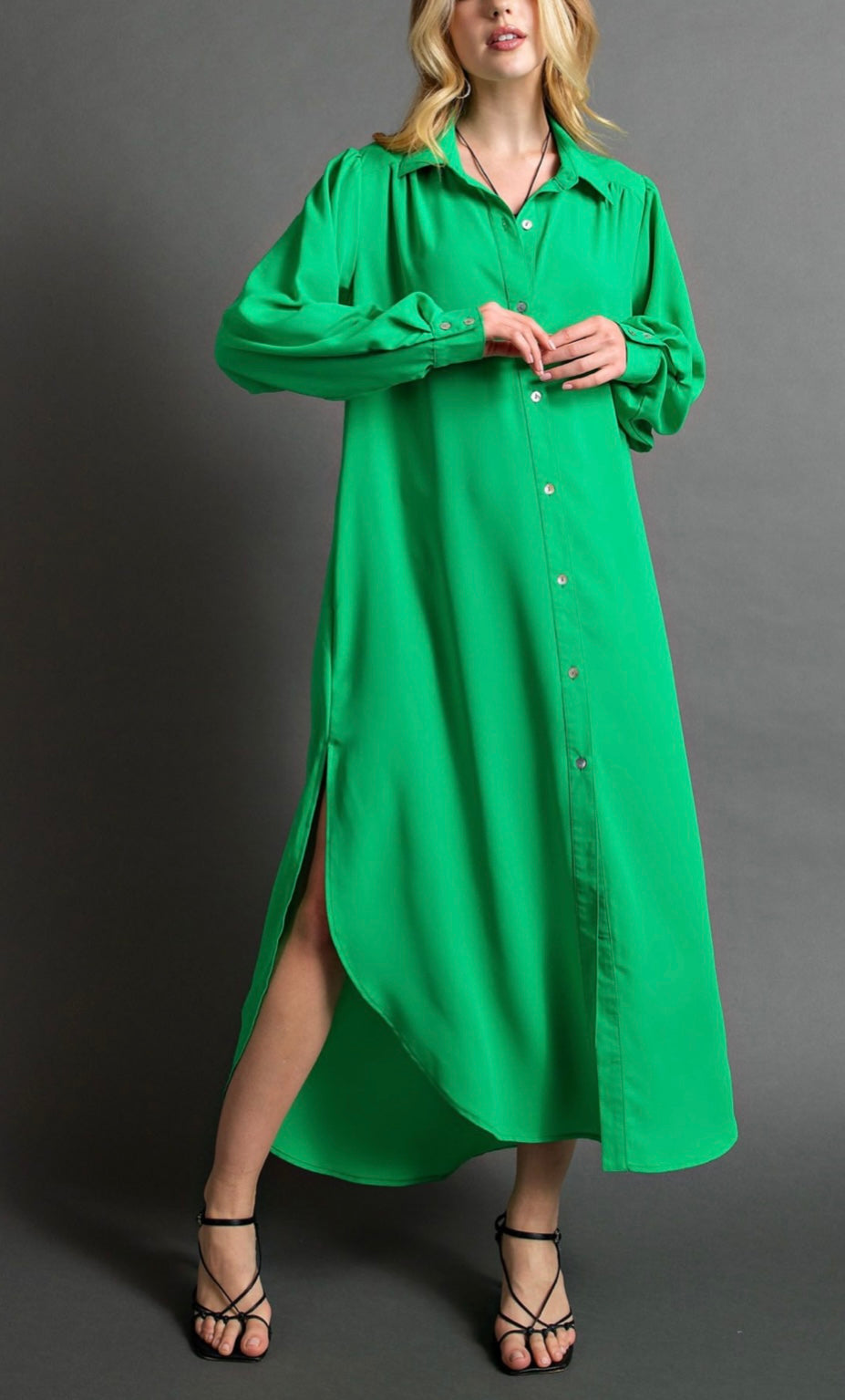 PLUS SIZE The Taqwaa Shirtdress - Verde