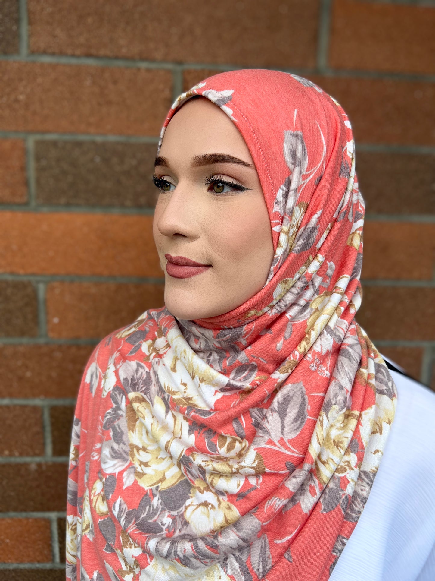 Printed Jersey Hijab: Coral Roses