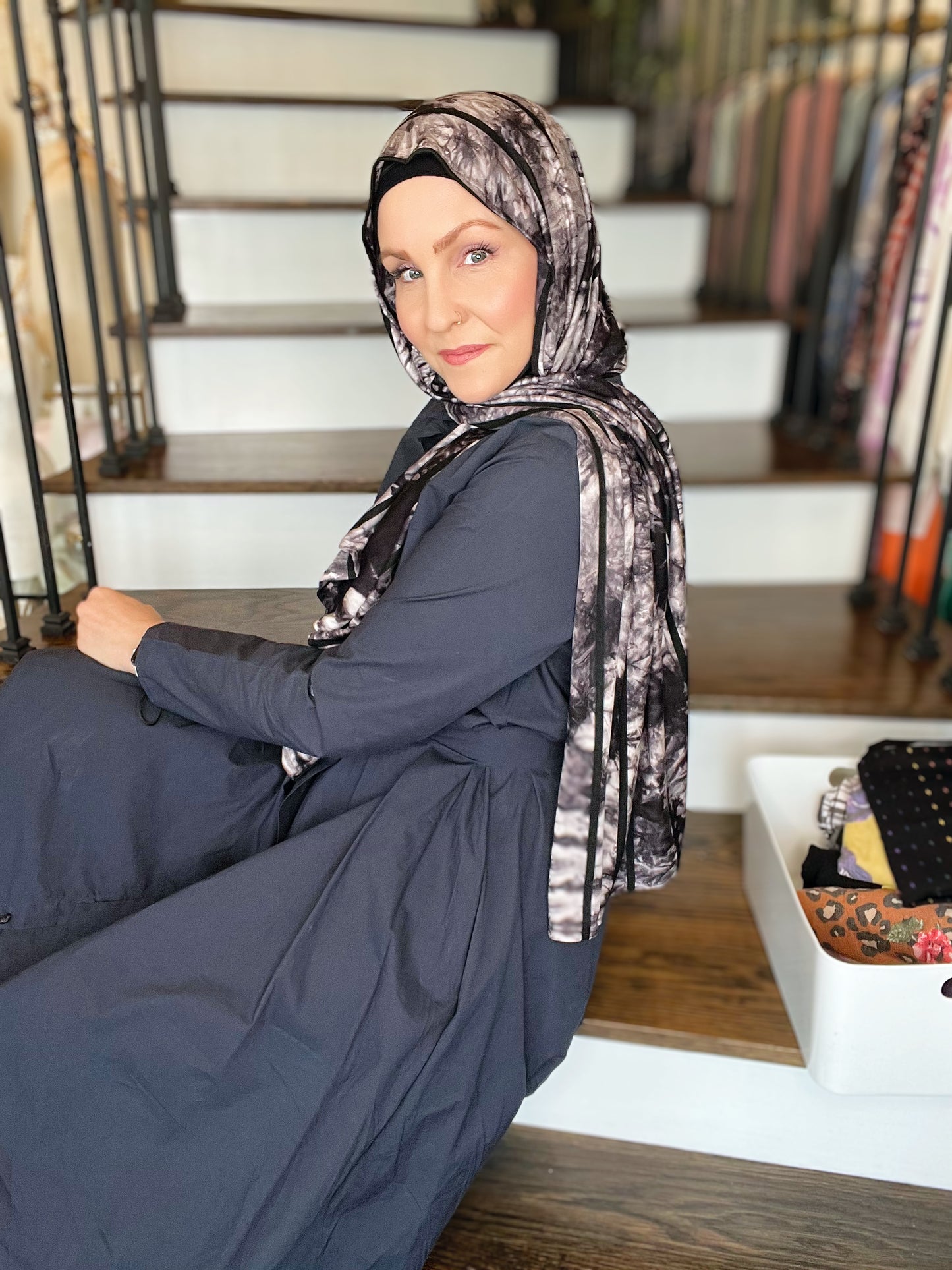 Tie Dye Jersey Hijab: Spicy Black Chai