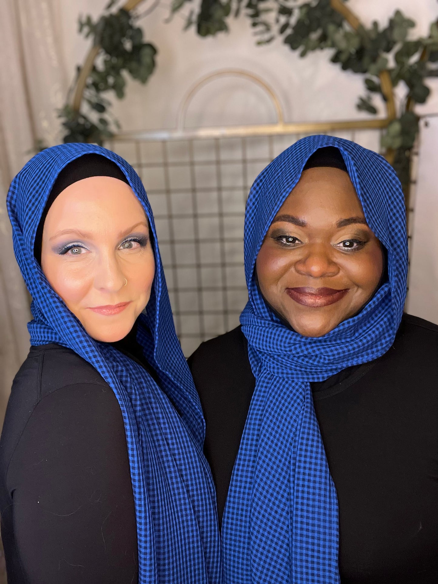 Limited Edition Crinkle Chiffon Hijab: Mini Checkered Azul