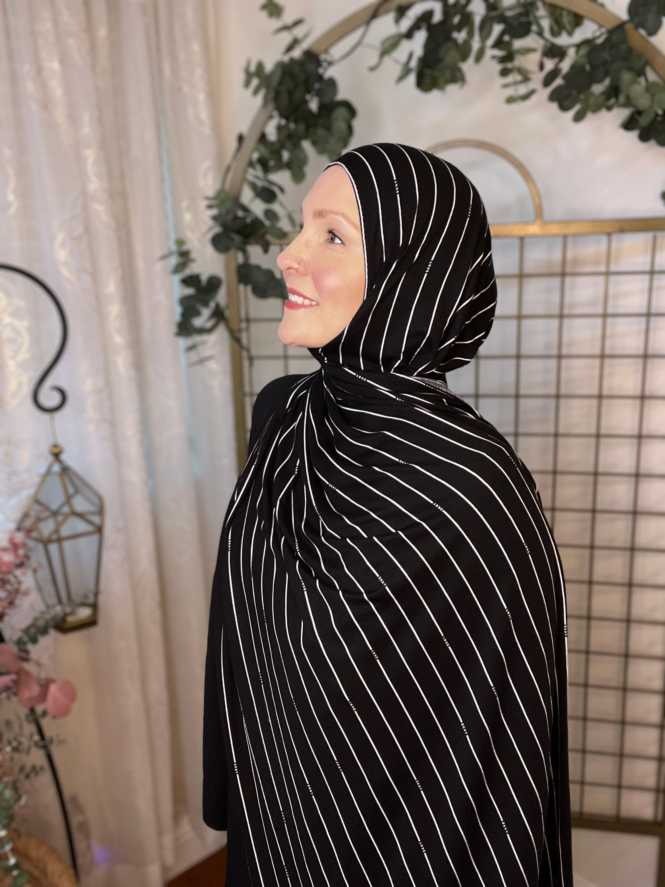 Dkny abaya 2025