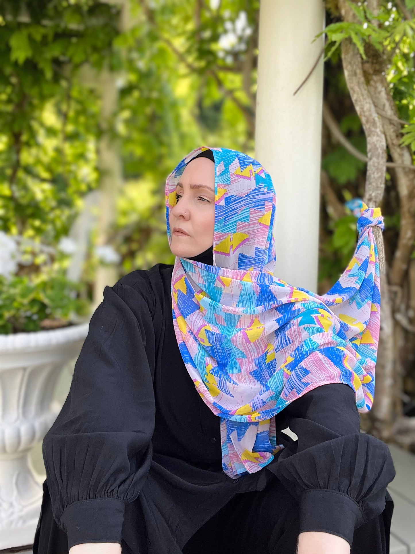 Crinkle Chiffon Hijab: Azure & Bubblegum Geometric