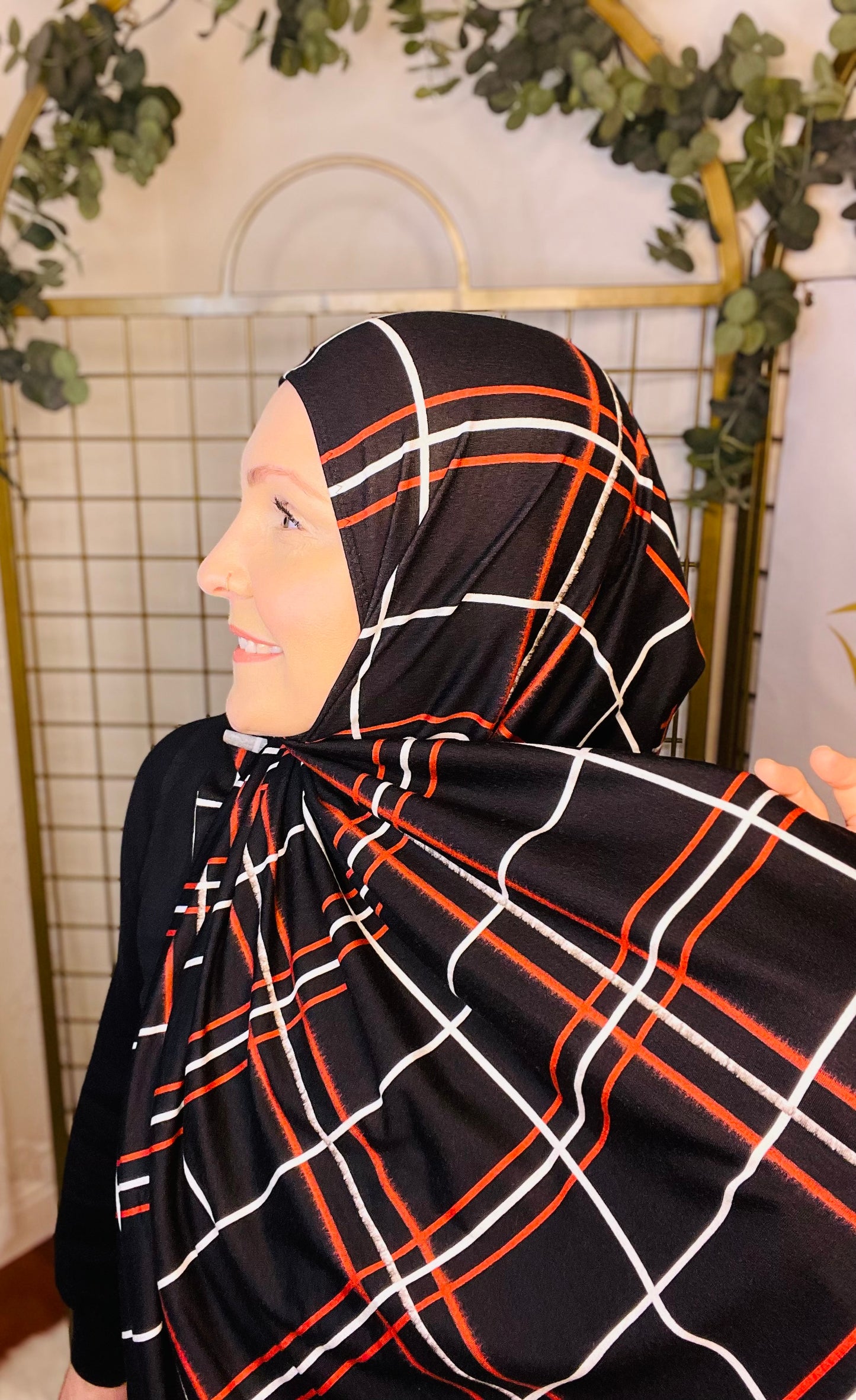 Printed Jersey Hijab: Italian Lujo Plaid